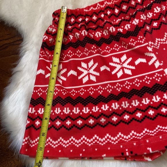 Absolutely cozy cabin shortie pjs in size M - Picture 11 of 14